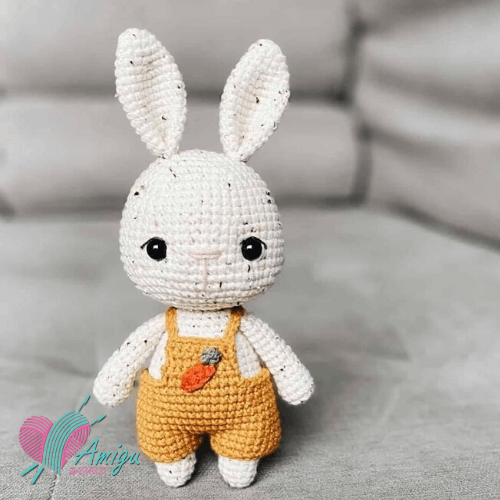 Hazelnut the little Bunny – English pattern