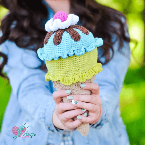 Big ice cream amigurumi toy – Russia Pattern