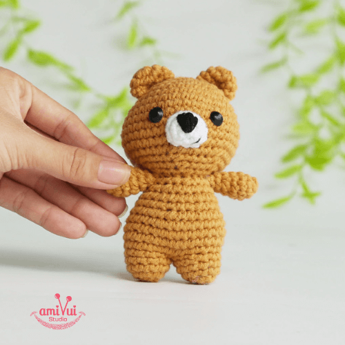 Small Bear amigurumi – Free crochet pattern