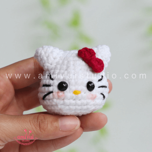 Hello Kitty tiny amigurumi crochet free crochet pattern