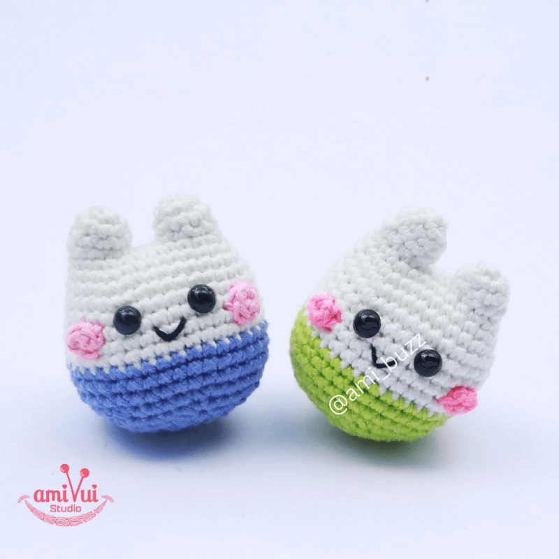 Teeth keychain amigurumi – Free crochet pattern by Amibuzz