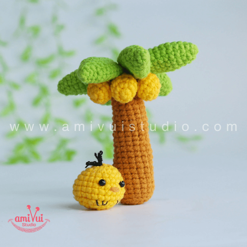 Crochet Chick Perched-On-A Coconut Tree Amigurumi Pattern by Amivui Studio