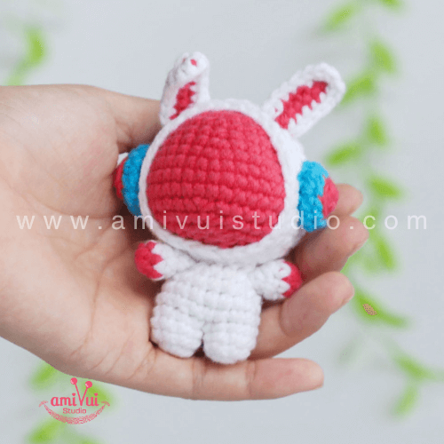 Crochet tiny Astronaut Bunny amigurumi Free pattern