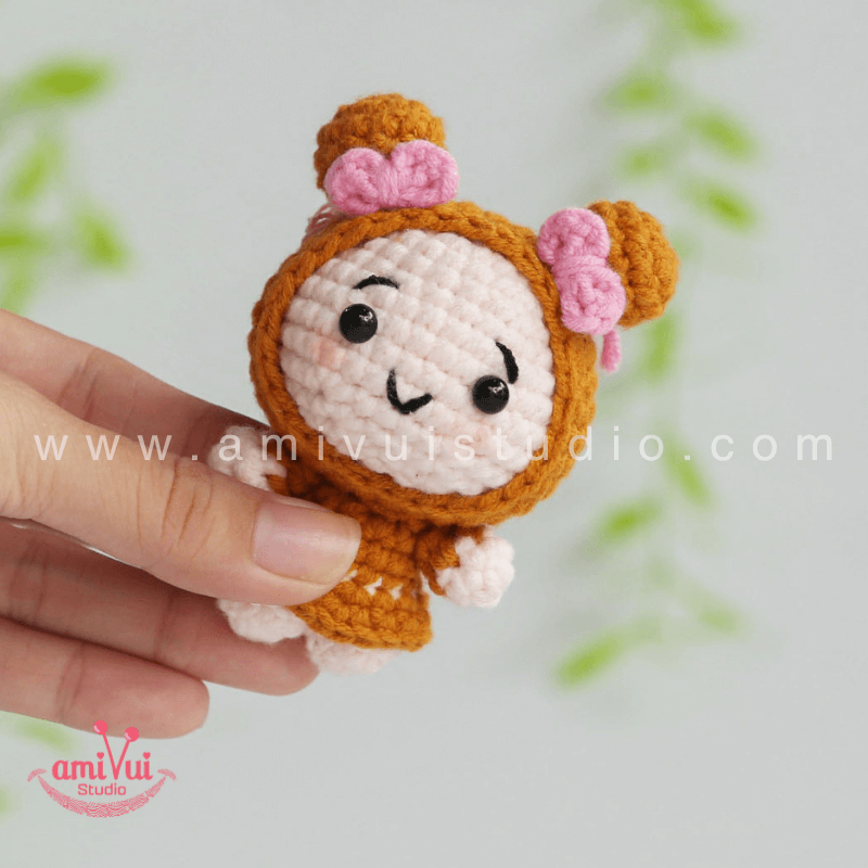 Crochet Monkey- Free Amigurumi Pattern by AmivuiStudio