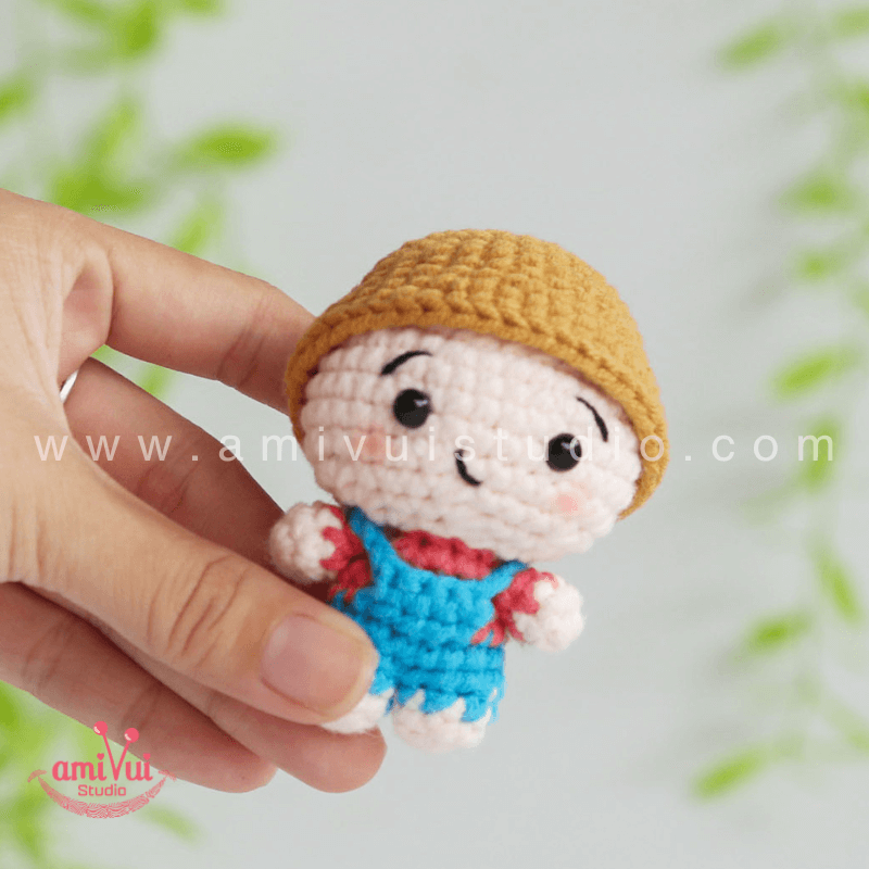 Crochet Baby Doll - Free Amigurumi Pattern by AmivuiStudio