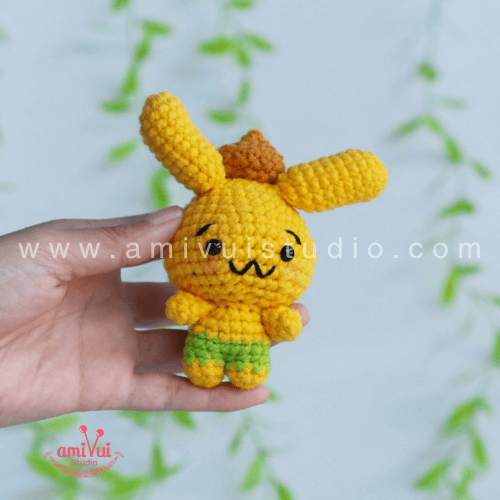 Small amigurumi Pompompurin character Free crochet pattern
