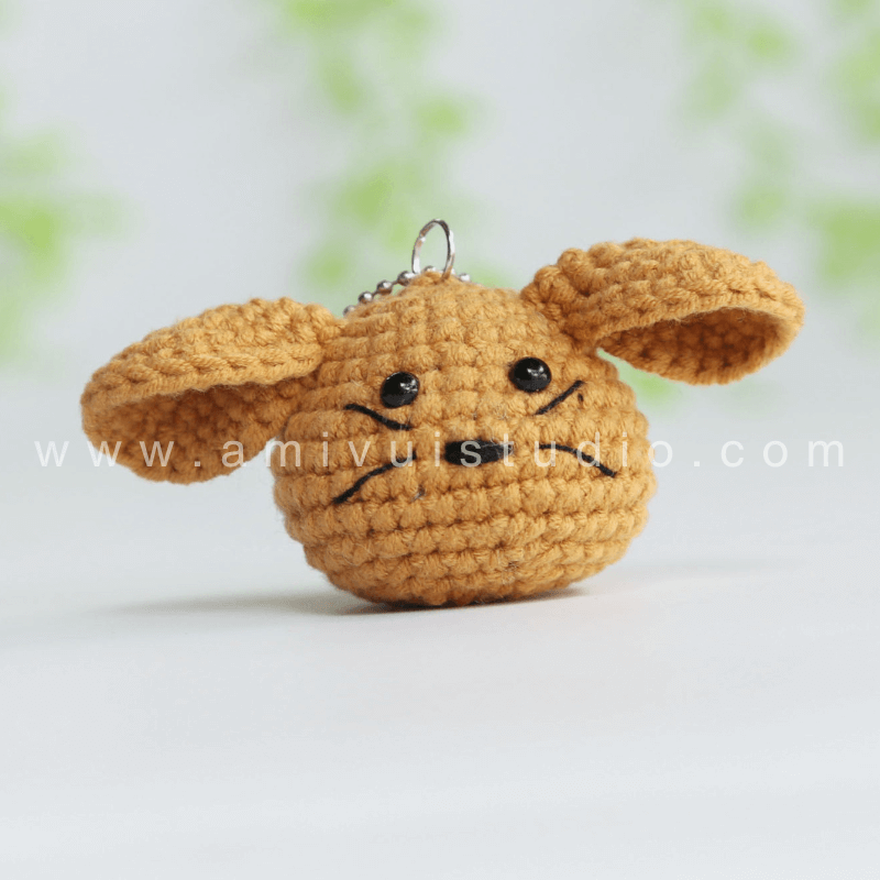 Crochet Mouse keychain - Free Amigurumi Pattern by AmivuiStudio