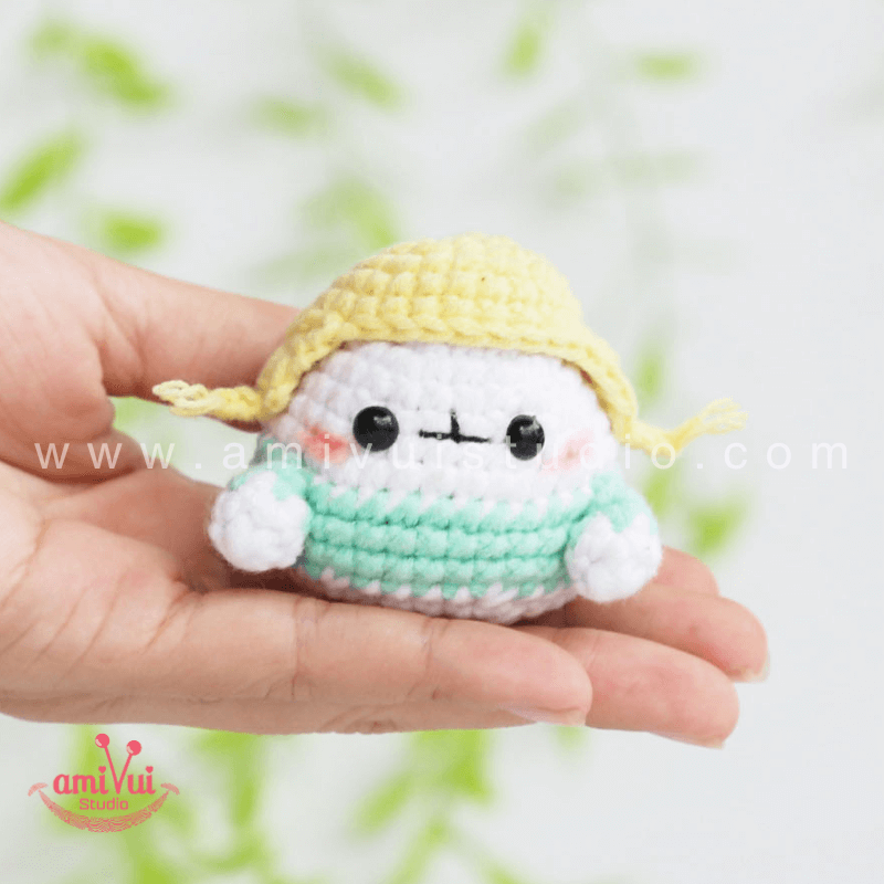 Crochet tiny Duck with hat keychain - Free Amigurumi Pattern by AmivuiStudio