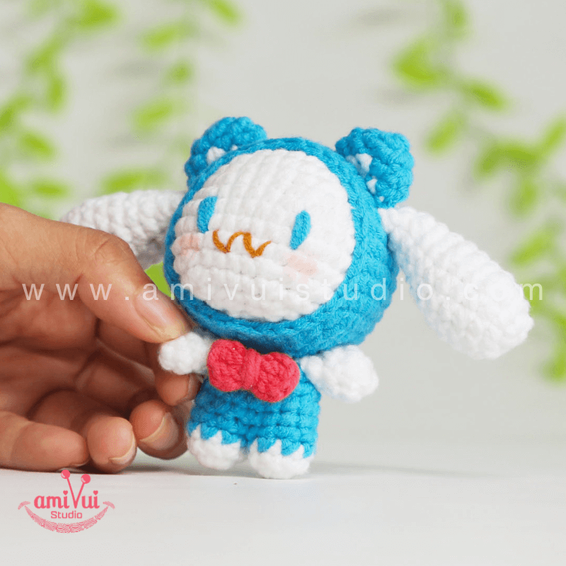 Hướng dẫn cách làm nhân vật Sanrio Cinnamoroll bằng len - Chart móc miễn phí Amivui Studio