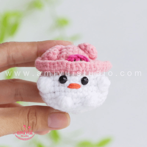 Amigurumi little chick with pig hat free crochet pattern