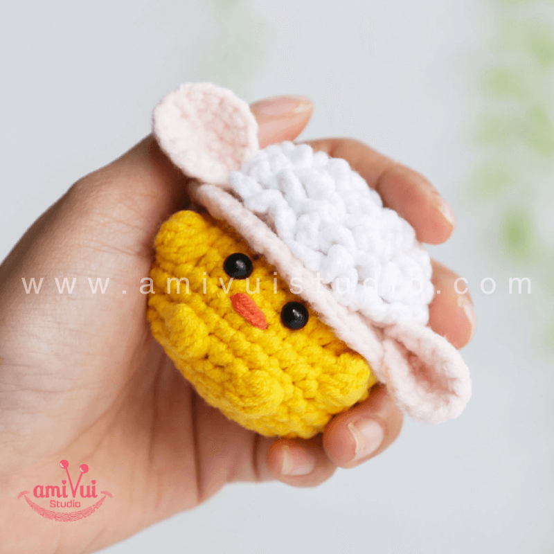 Crochet Tiny Chick with Sheep hat keychain - Free Amigurumi Pattern by AmivuiStudio