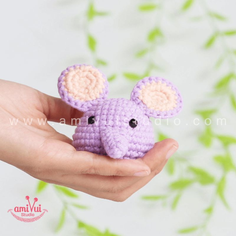 Crochet Elephant keychain - Free Amigurumi Pattern by AmivuiStudio