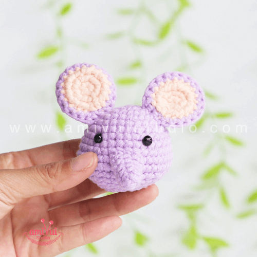 Elephant amigurumi keychain free crochet pattern