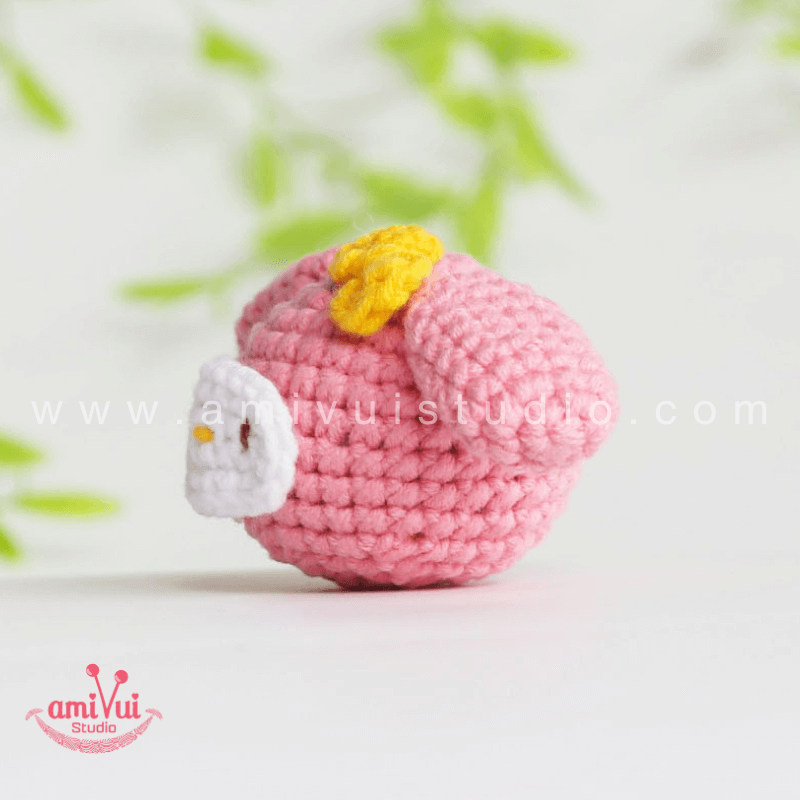 Crochet My Melody keychain - Free Amigurumi Pattern by AmivuiStudio