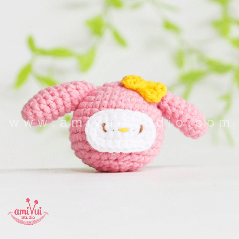 Crochet My Melody keychain - Free Amigurumi Pattern by AmivuiStudio