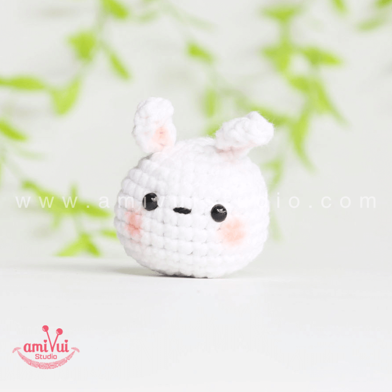 Crochet Rabbit keychain - Free Amigurumi Pattern by AmivuiStudio