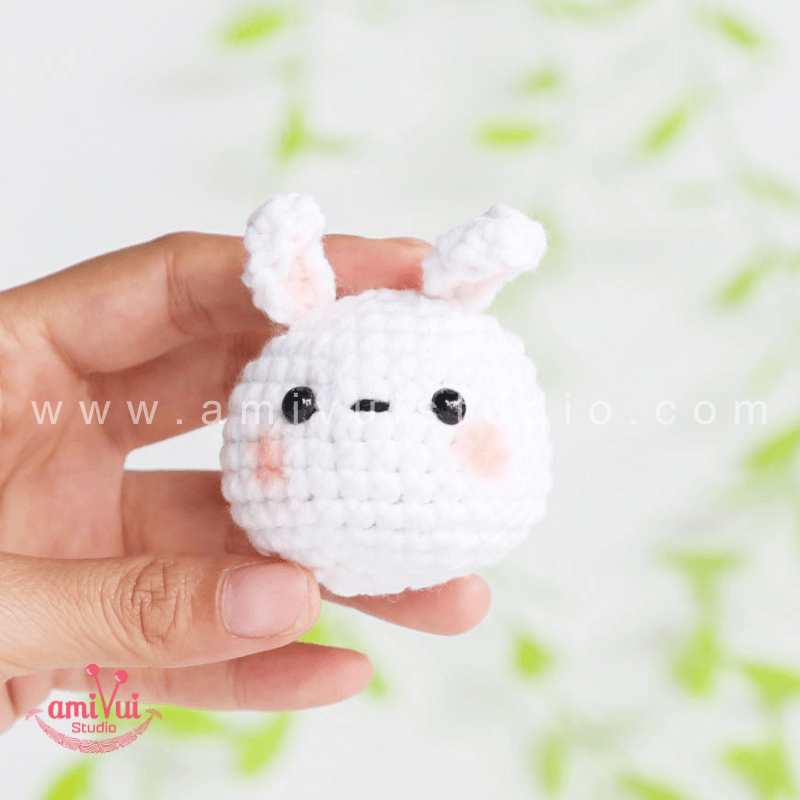 Crochet Rabbit keychain - Free Amigurumi Pattern by AmivuiStudio