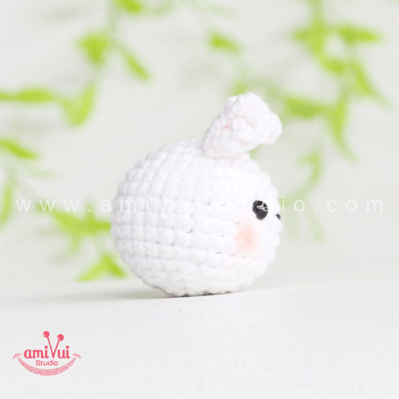 Crochet Rabbit keychain - Free Amigurumi Pattern by AmivuiStudio